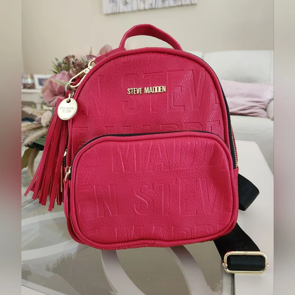 Steve Madden Women's Mini Backpack Shoulder Bag‎ Purse Zip Red Black Embossed
